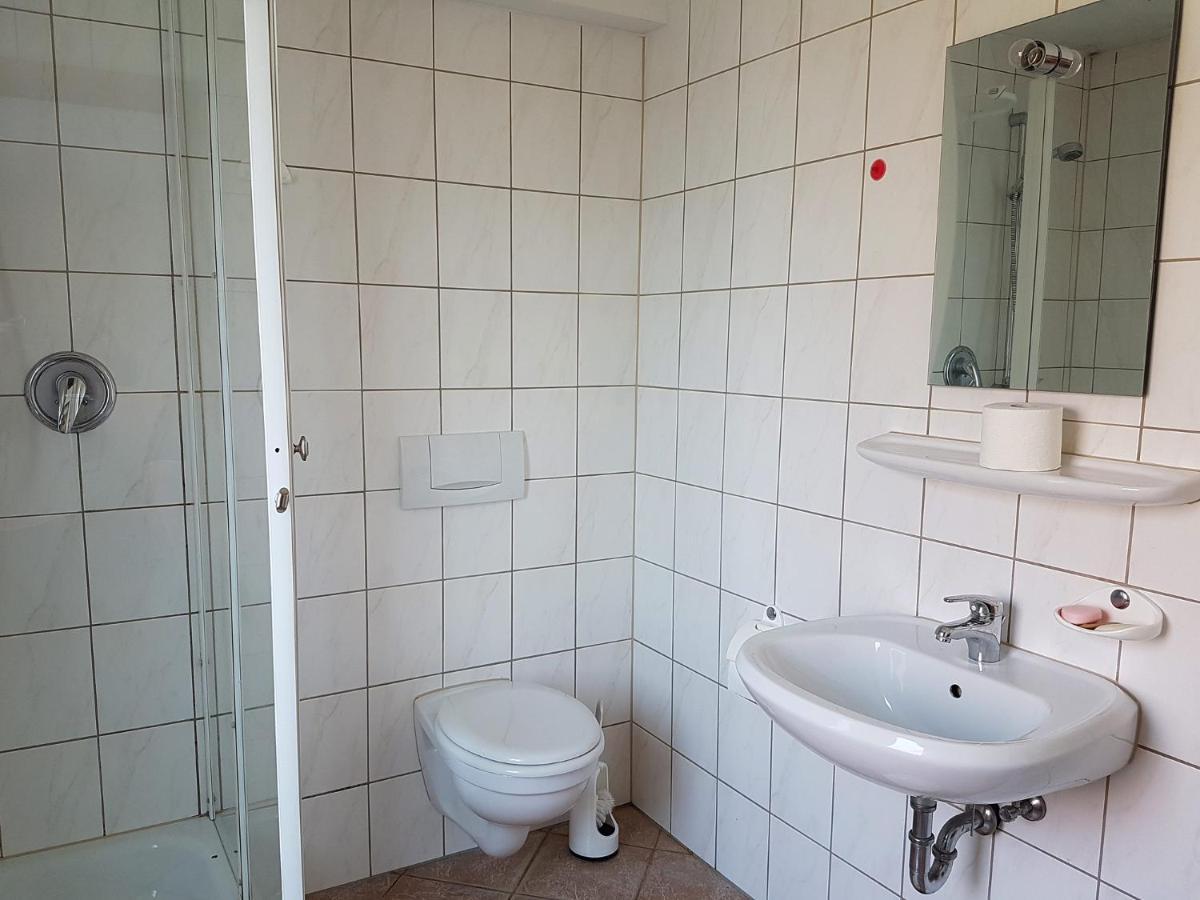 Monteurwohnungen Goeb - Nicht Fuer Urlaubsgaeste Geisa Bagian luar foto