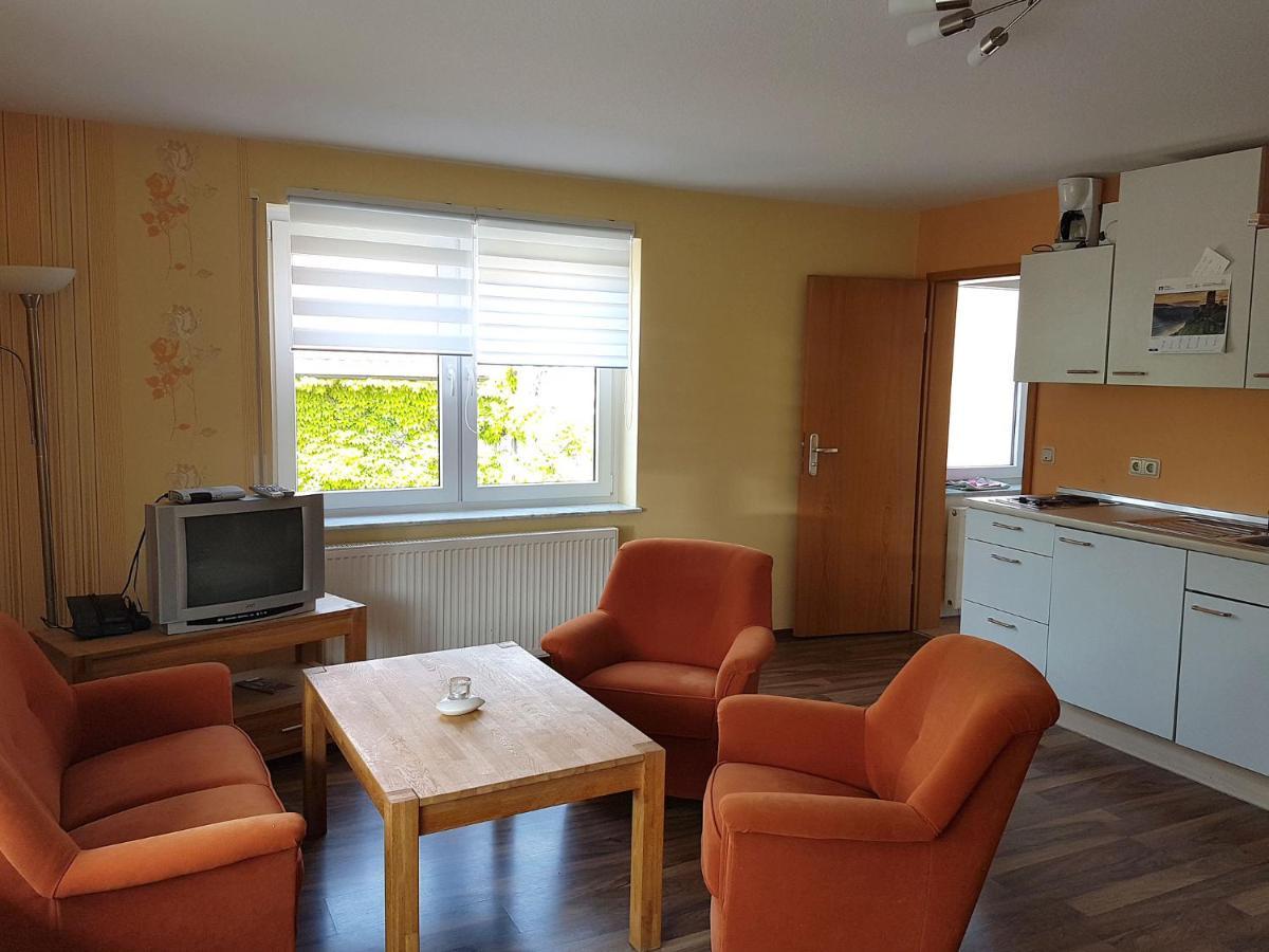 Monteurwohnungen Goeb - Nicht Fuer Urlaubsgaeste Geisa Bagian luar foto